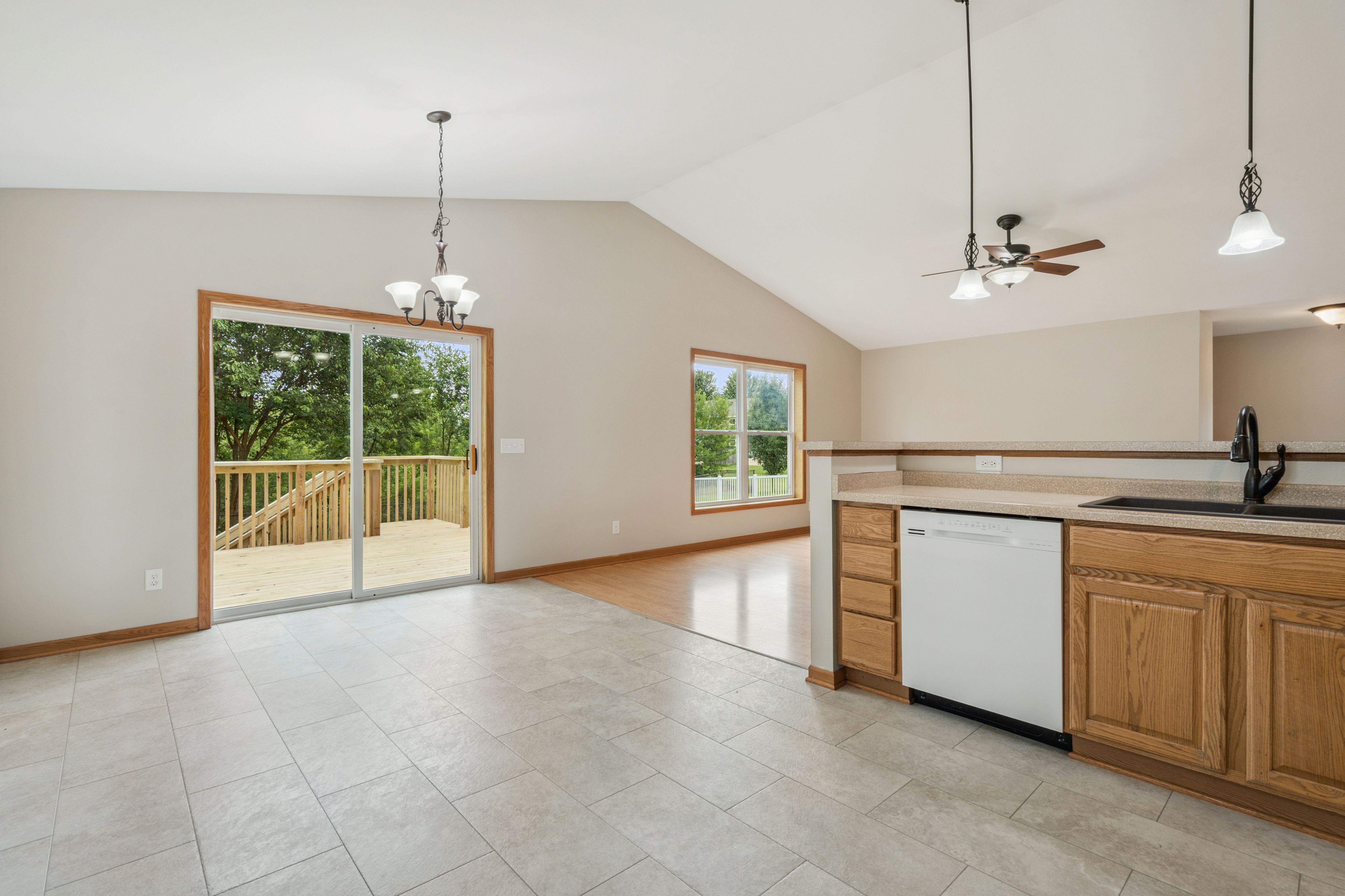 Listing Photo: 16-143 780 Country Club Ct